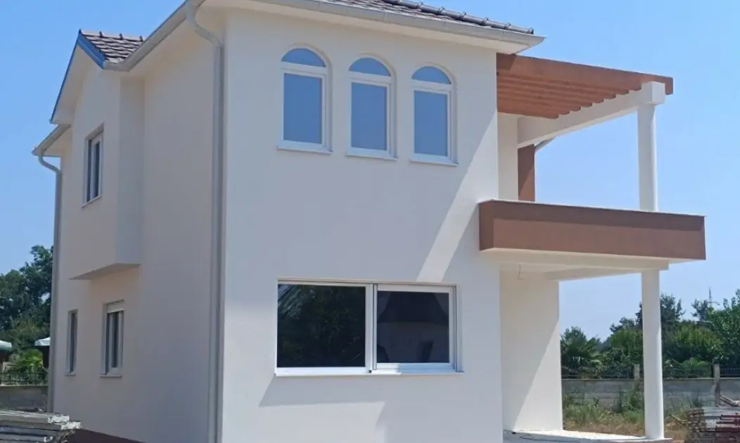 Ausbau-Haus 4 Ausbau-Haus in Shtoj4